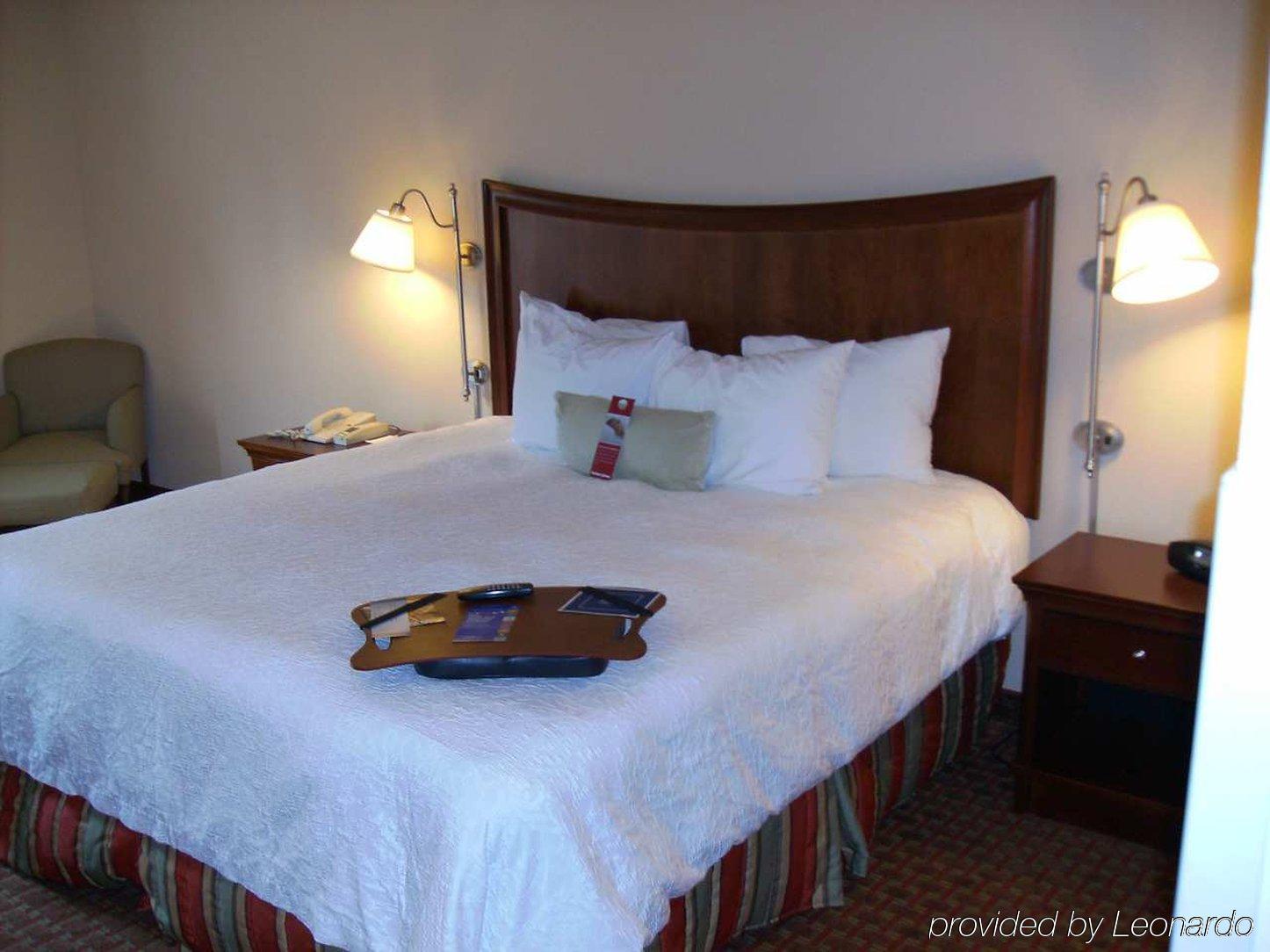 Hampton Inn Гендерсон Номер фото
